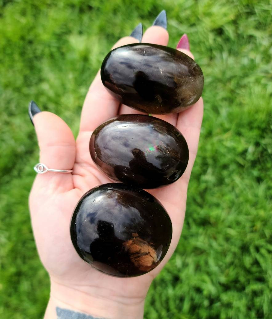 Smoky Quartz Palmstone- smokey, grounding, root chakra, protection, calming stone, relaxing, balance, Meditation