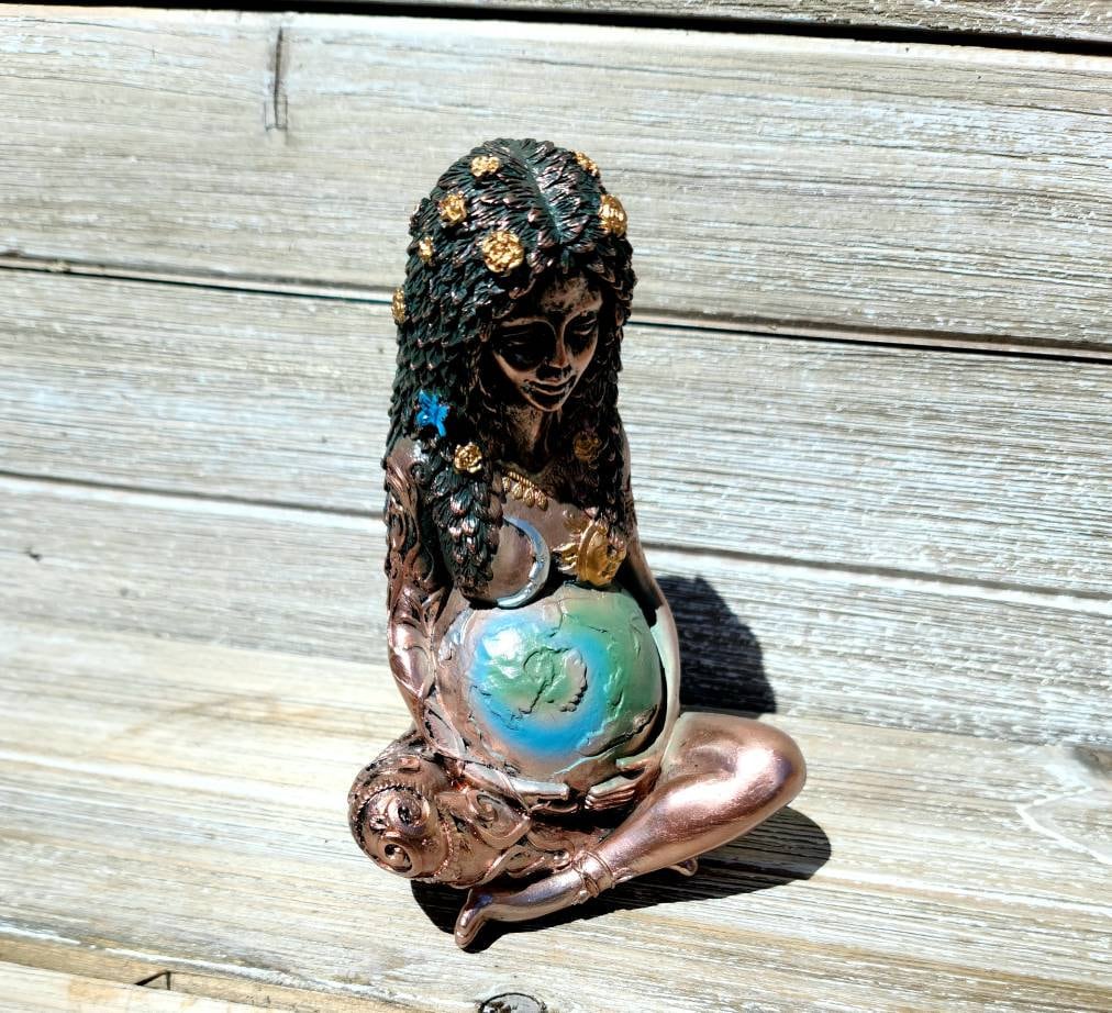 Goddess Mother Earth Statue- Altar Decor, Diety, Nature , Fertility, Abundance, Growth, Altar Decor, Witchy Decor, Figure, Gaia