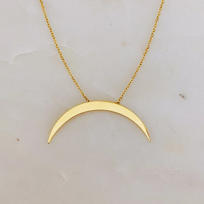 Chic Boho Crescent Moon Necklace